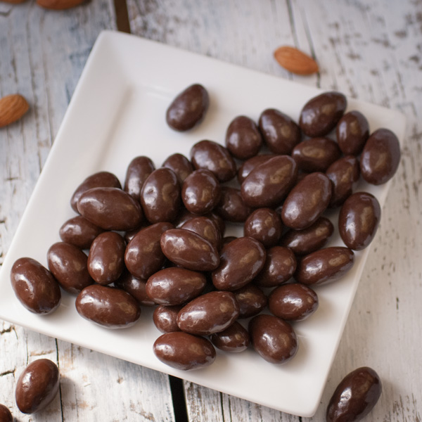 Dark Chocolate Almonds snacks manufacturers
